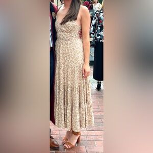 Lulu’s Dress Forum Tie-Back Floral Dress